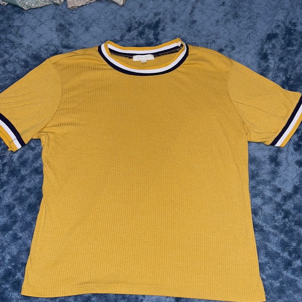 Short sleeved yellow shirt